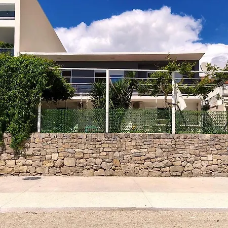 Charming House With Jacuzzi Vesna