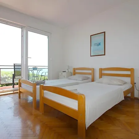 Сasa de vacaciones Charming House With Jacuzzi Vesna Podstrana