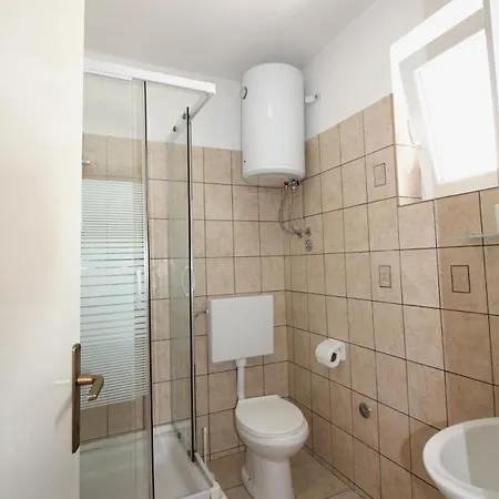Charming House With Jacuzzi Vesna Сasa de vacaciones *