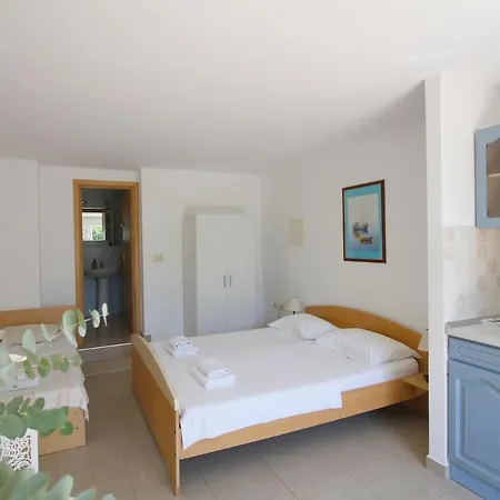 Charming House With Jacuzzi Vesna Сasa de vacaciones Podstrana