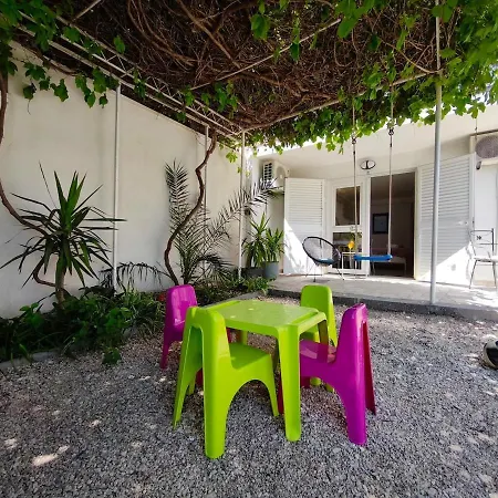 Charming House With Jacuzzi Vesna *