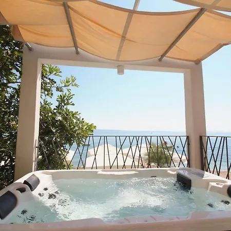 Charming House With Jacuzzi Vesna *